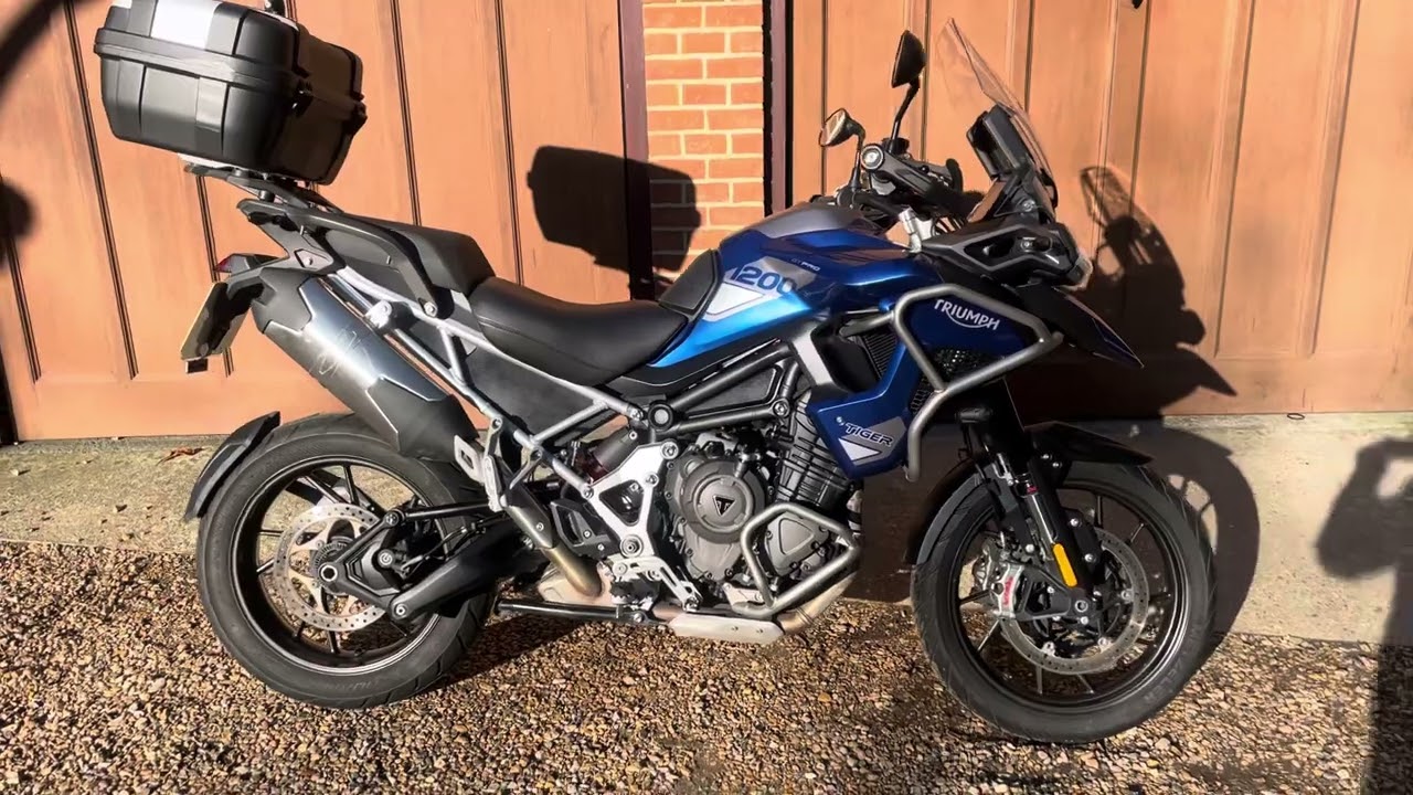 Triumph Tiger 1200 GT PRO 2022 One Owner, Full Service History, 17910 miles www.motorcyclecentre.com