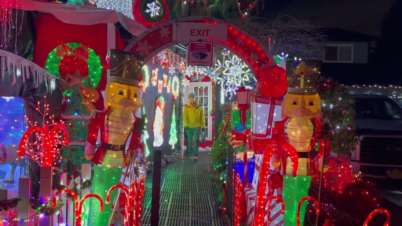 Christmas lights in Lower Mainland Must visit places with Kids and Family. Do visit on NY Eve