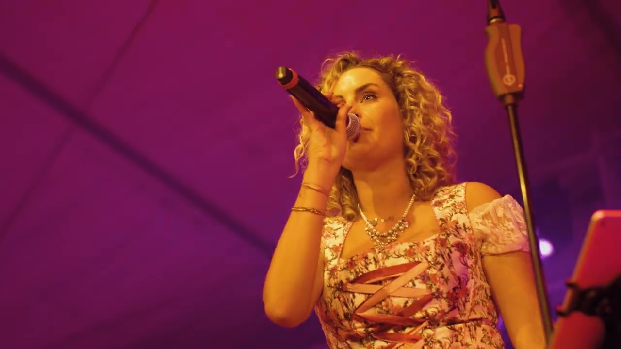 Nünentaler Schürzenjäger XXL LIVE op Oktoberfest Nuenen