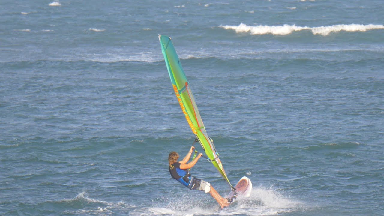 Windsurfing/Kitesurfing action @ Vietnam Surf Camping
