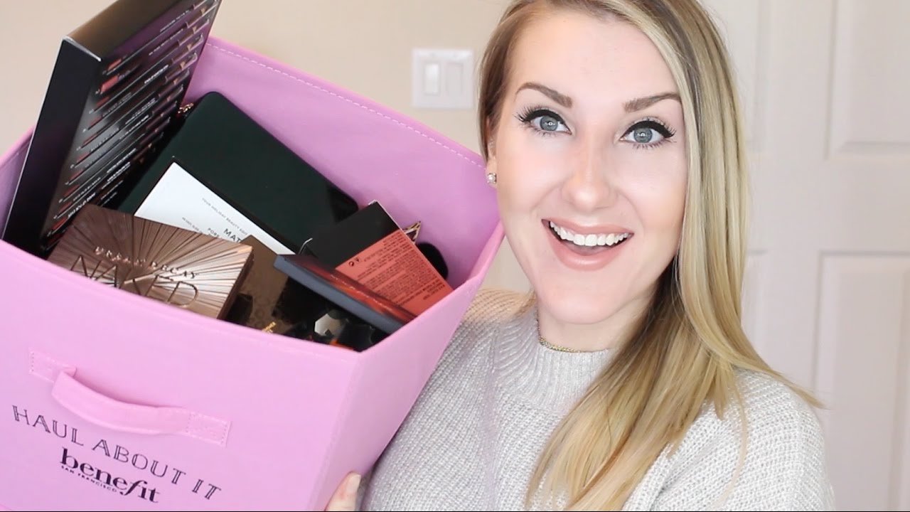 MAIL DAY!! NEW FRAGRANCE, PALETTES, WEIRDEST LIP PRODUCT EVER.