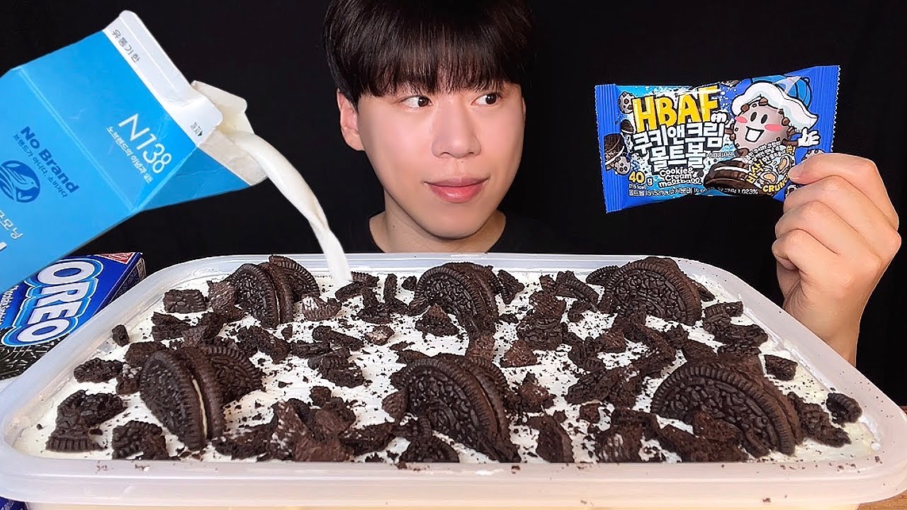 SUB)Корейский торт Oreo с шоу поедания молока│Korean dessert oreo box cake with milk mukbang asmr