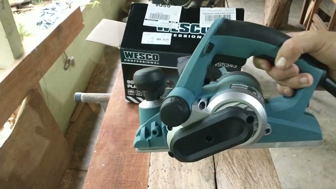 Unboxing r&aacute;pido da plaina Wesco de 900w