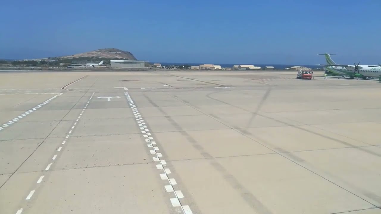 Aterrizaje en el aeropuerto de Gran Canaria.