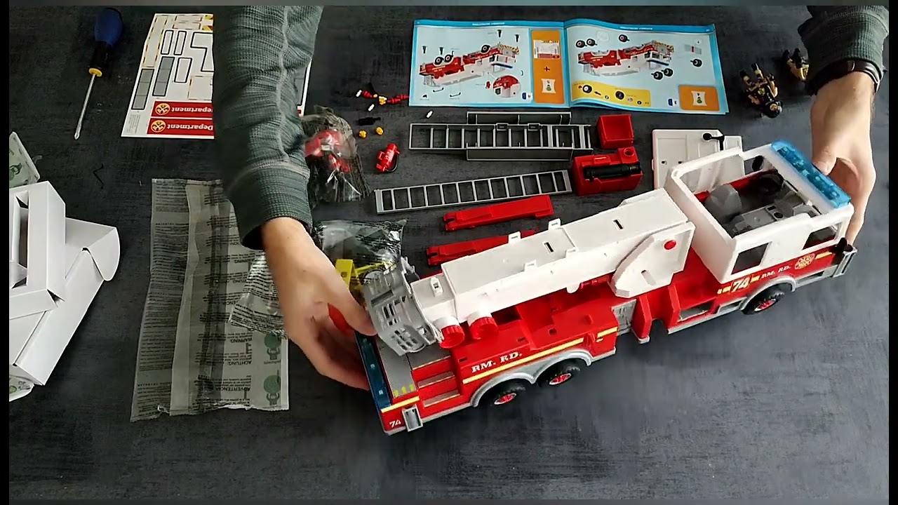 Nouveauté Playmobil unboxing   camion pompier (ref 70935)