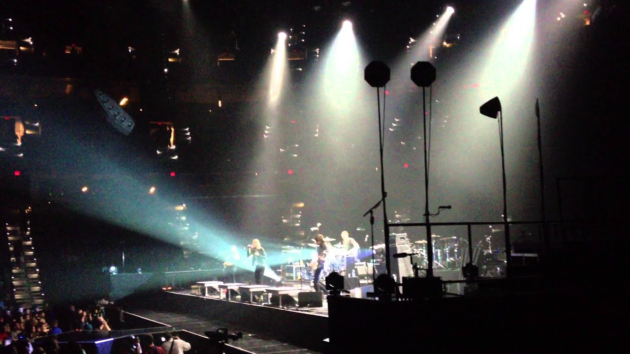 DEAD SARA OPENS FOR MUSE