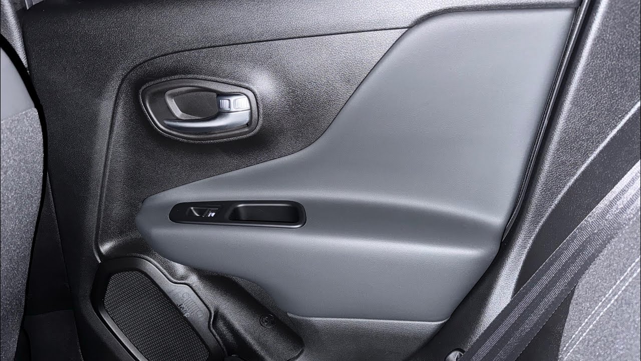 Rear door panel removal. Jak zdjąć boczek tylnych drzwi. Jeep Renegade