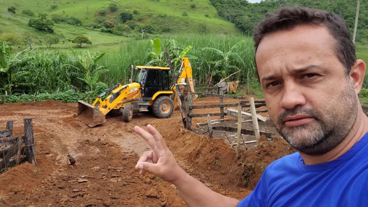 #retroescavadeira #jcb Servi&ccedil;o de Terraplanagem Fazendo Plat&ocirc; Para Curral / V&iacute;deo 02
