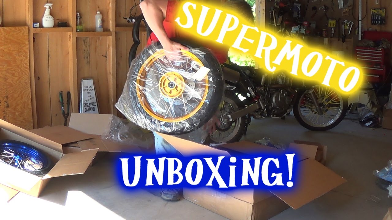 Suzuki Dr650 supermoto wheels unboxing