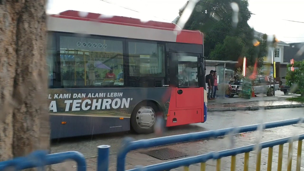 Penang - Malaysia | جولة في شوارع بينانج في يوم ممطر | جزيرة بينانج ماليزيا