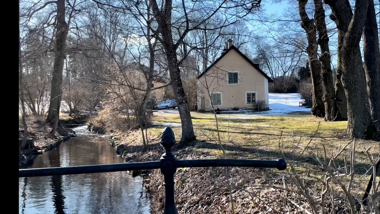 Sweden Walks: Åkers styckebruk. Small town and old factory area known for canons & canoes.