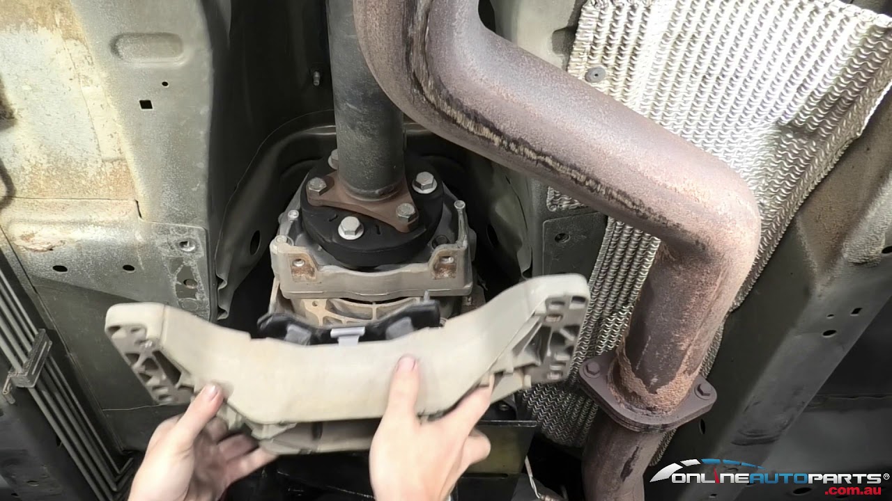 Как заменить и установить заднюю опору двигателя коробки передач Ford Falcon FG