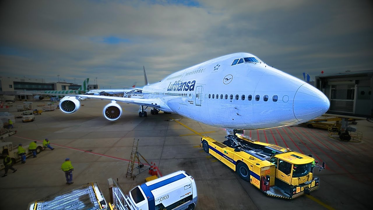 Авиакомпания Lufthansa B747 Первый класс: Что вы получите за 13 часов
