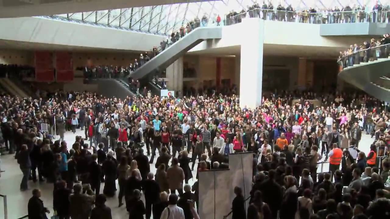 OFFICIEL Flashmob Louvre Chaîne de l'Espoir
