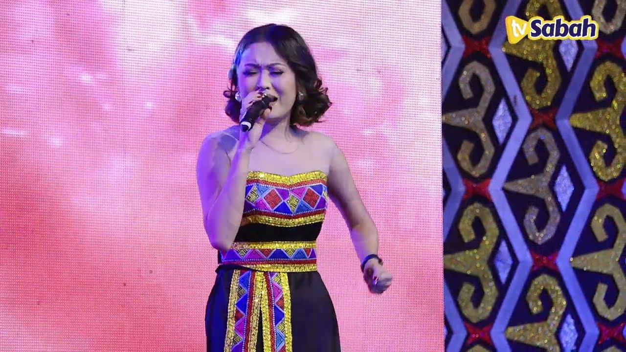 Elica Paujin - Unduk Ngadau  (Live)