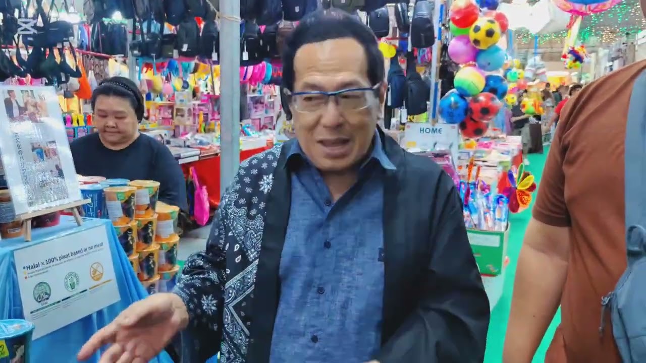 Ketuk.ketuk.Ramadan Puasa di Geylang serai