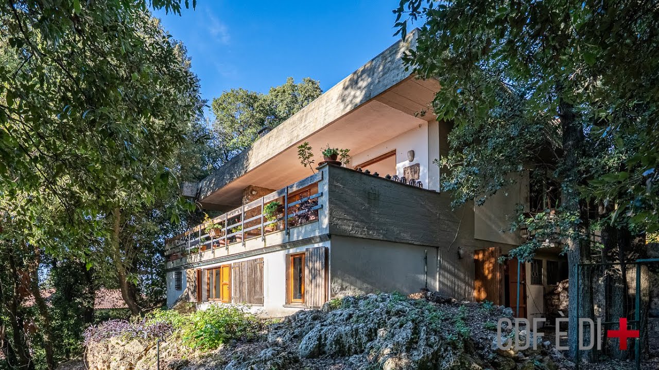 Visita dell'immobile | Massa Marittima (GR) | Villa “Modernista” con giardino e scorcio vista mare