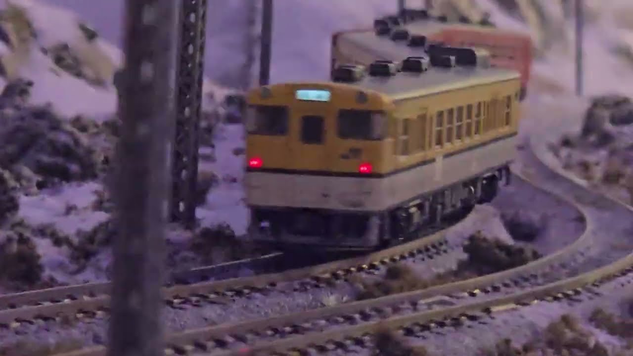 JR trains, DMUs EMUs dramatic lighting, compositions,  lash-ups... N scale compositions, etc.