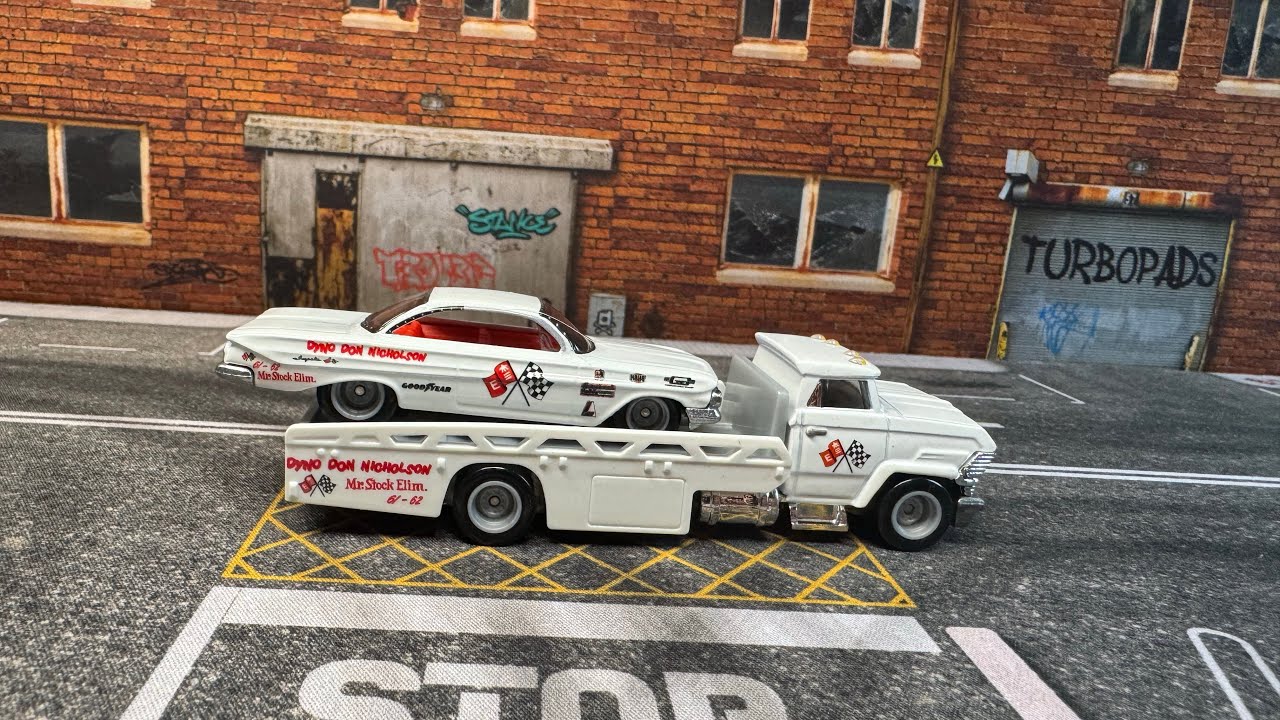 Hot Wheels Team Transport, 1961 Chevy Impala 409