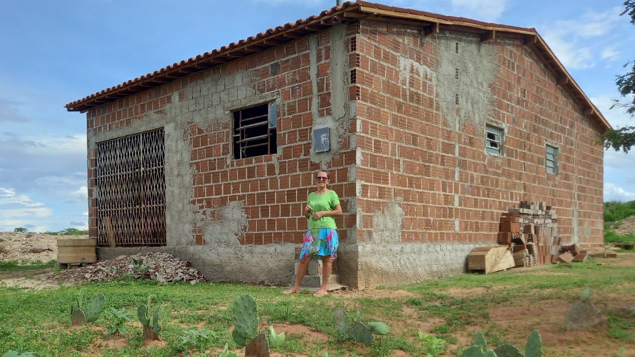 VENDE-SE UM SITIO NO LIVRAMENTO EM SOLEDADE,PARAIBA.FALAR COM CARLINHOS:(83)9-9988:9612.