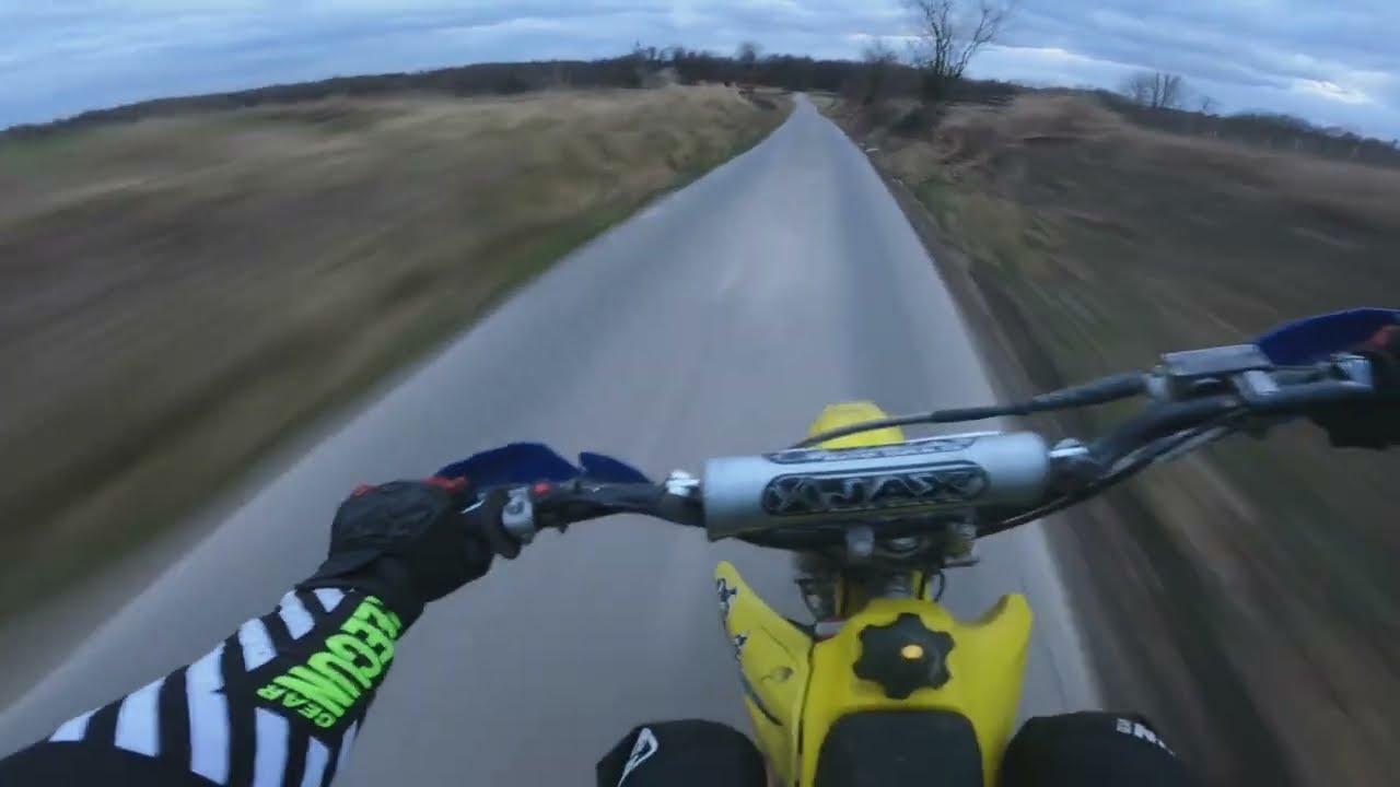 Mały pion ale trzeba wjechać | Suzuki RM85 | Enduro świr |