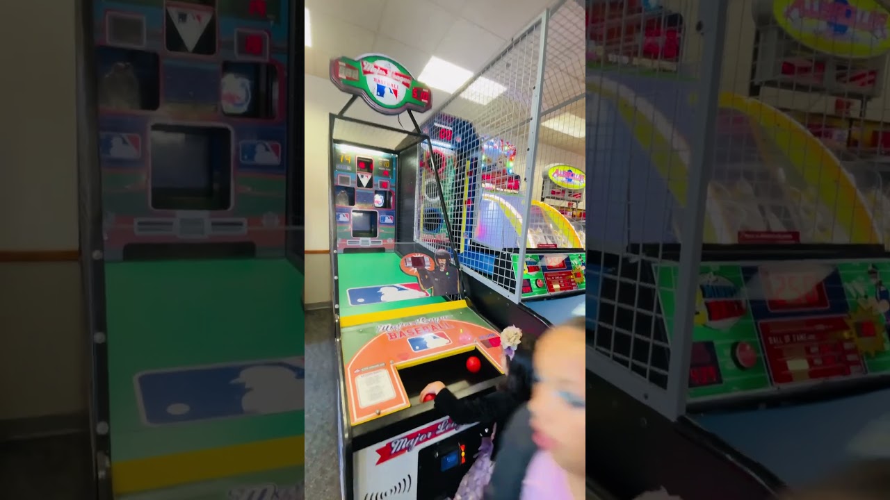 MAJOR LEAGUE BASEBALL ARCADE #chuckecheese #kids #baseball #games #youtubeshorts #trending #shorts