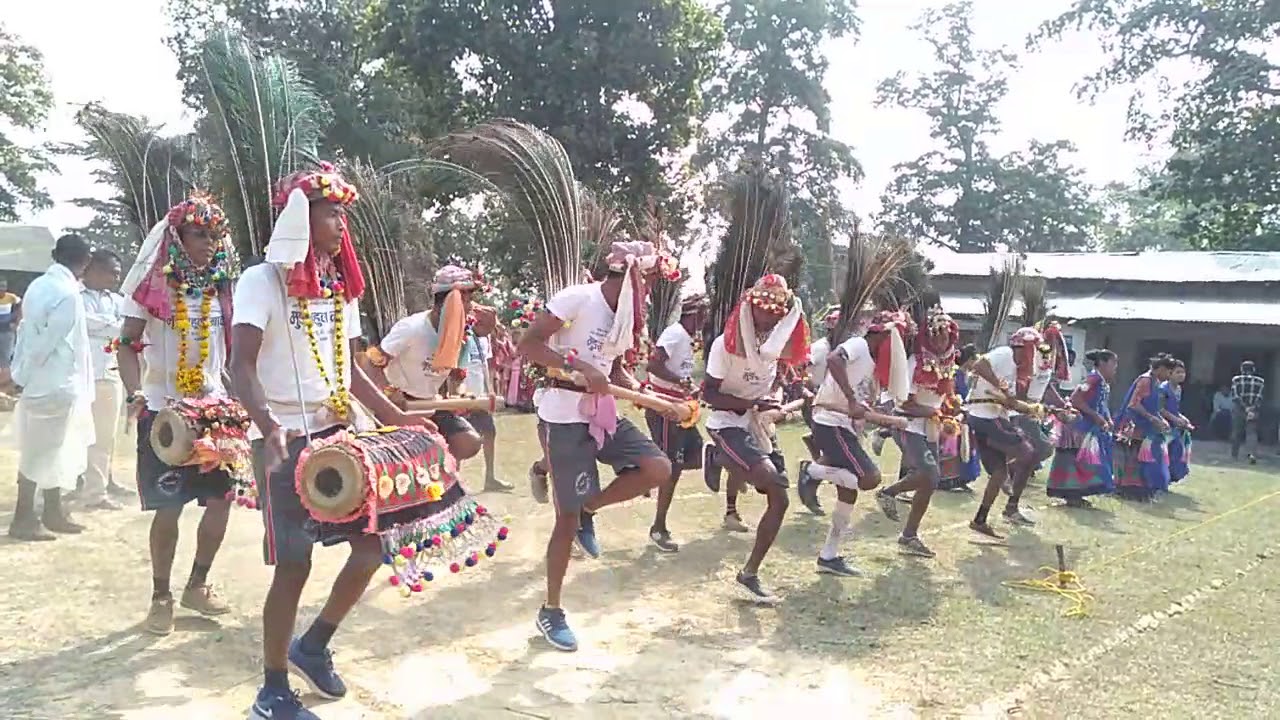 Tharu samudaya ma nachine MUNGRAHUWA nach , Kailari ga.pa -2- Basauti