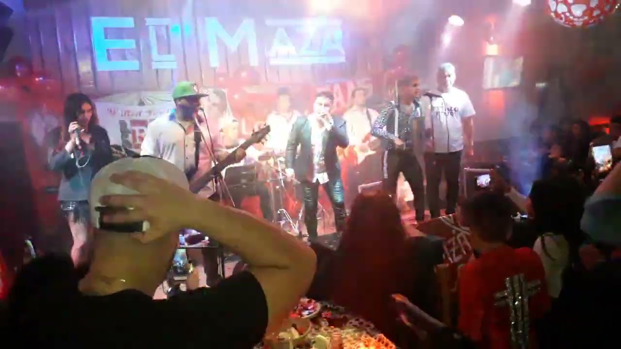 Grupo red en vivo en el maza de González Catan 5 de mayo de 2019