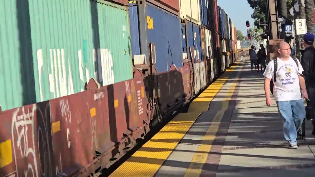 Eastbound Intermodal diverging clear 