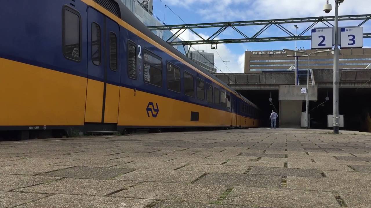 ICMm 4214+4048 naar Venlo vanaf Den Haag Centraal