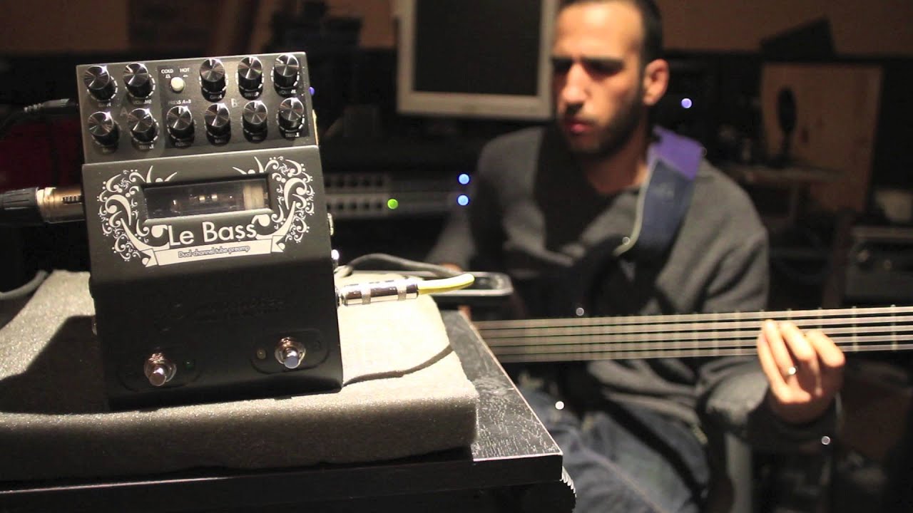 Two Notes Le Bass preamp