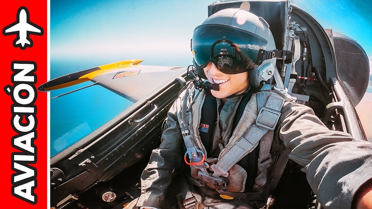 VOLANDO UN AVIÓN JET DE COMBATE! 😱| Alex Tienda ✈️