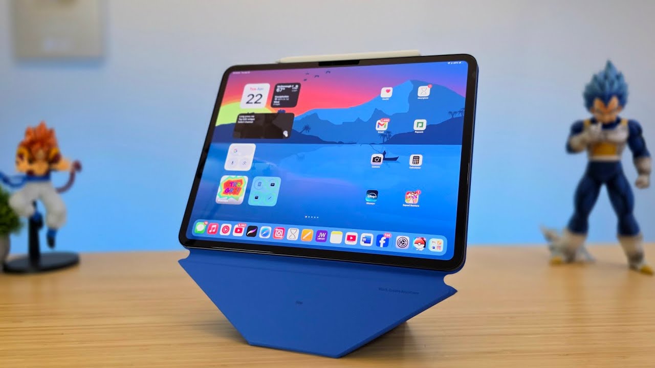 Almost My Favorite New iPad Pro Case!!! MºFT Dynamic Folio...