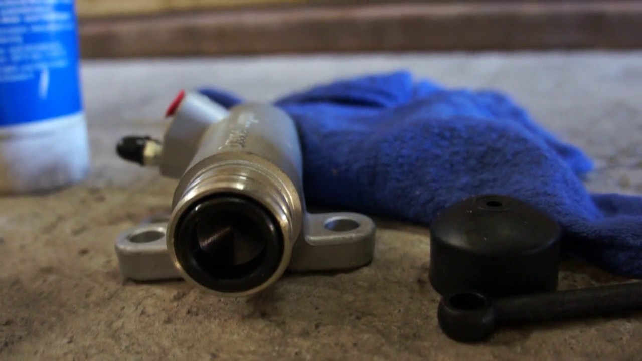 1968 MGC Clutch Slave Cylinder Replacement