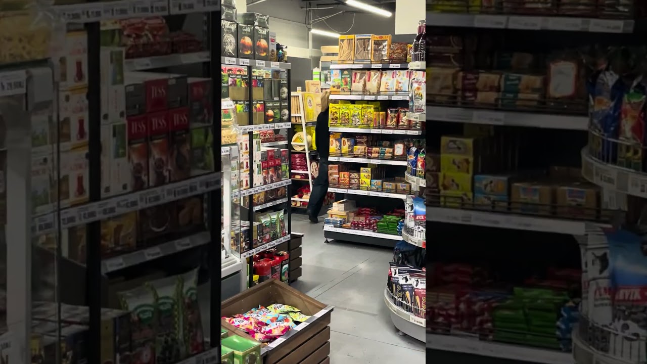 Obchod s potravinami Mix Markt Luka v Praze. Продуктовый магазин Mix Markt Luka в Праге