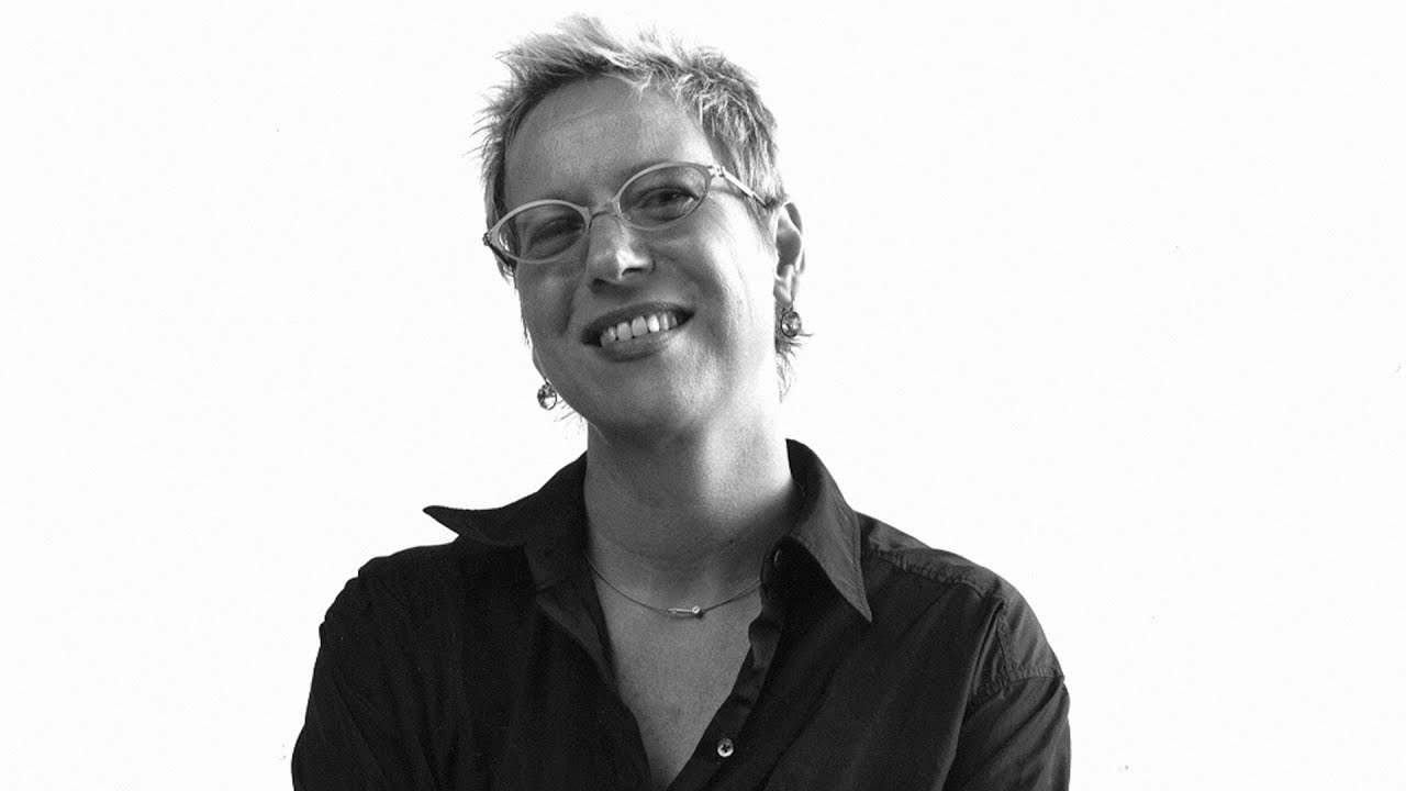 Doris D&ouml;rrie Walker Dialogue with Klaus Phillips