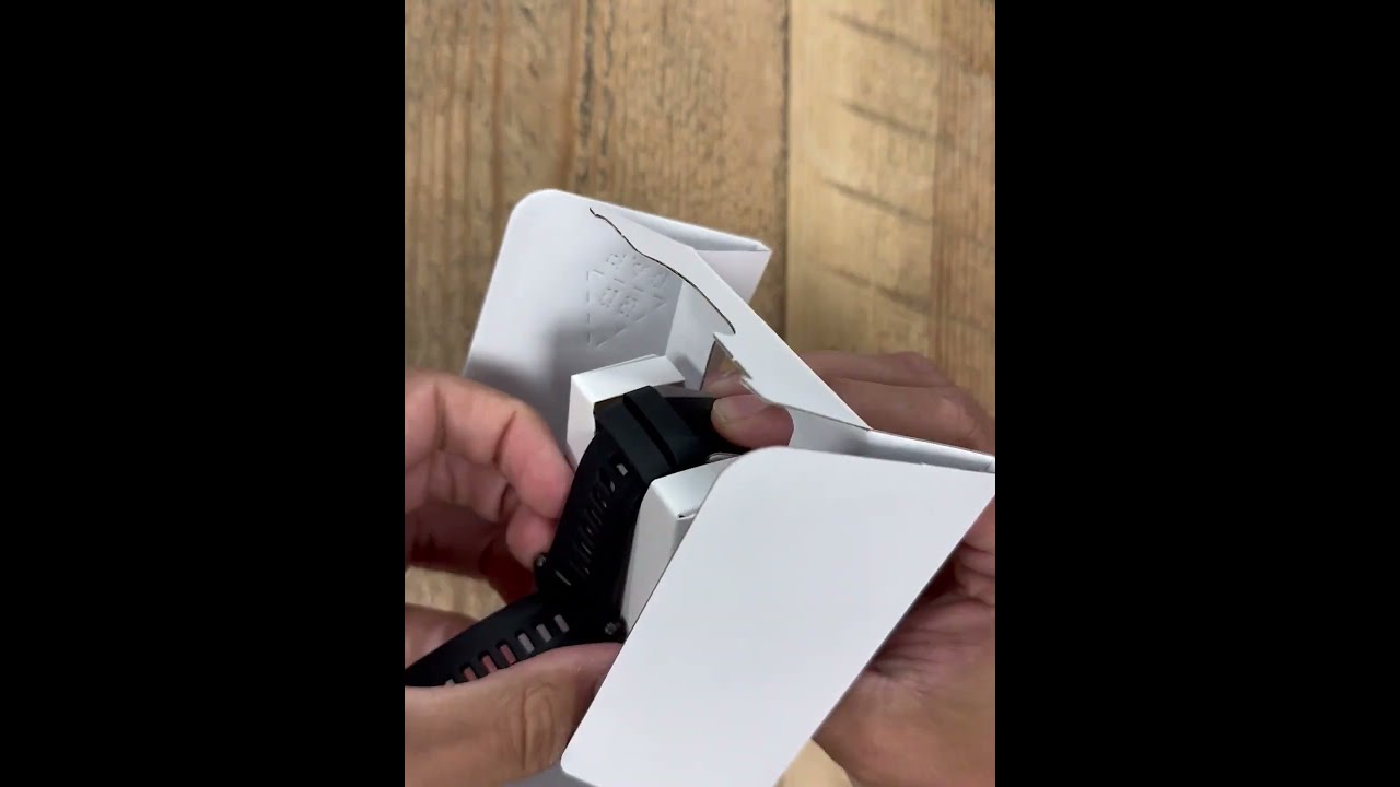 Garmin Approach S70 Unboxing