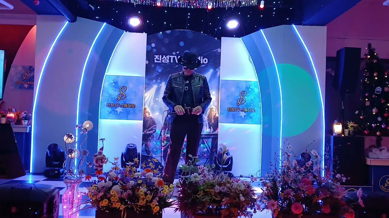 ❤️흙에살리라 (행예사 총괄단장 )작곡가 겸(✨️ 액션 영화 배우 야인시대) 👍막내. 최동섭  모든 행사 문의 :  010 5458 6787 