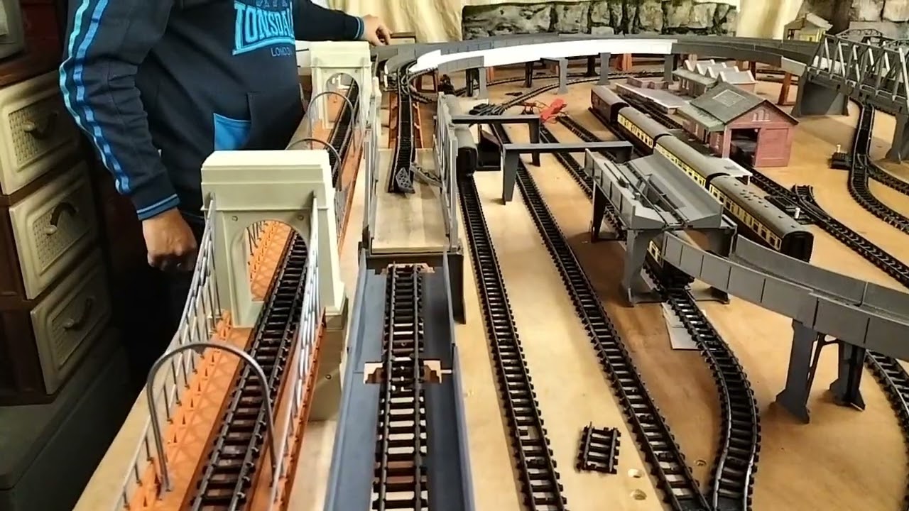 Tri-ang RS.1 and Hornby Duke of Sutherland frist run.