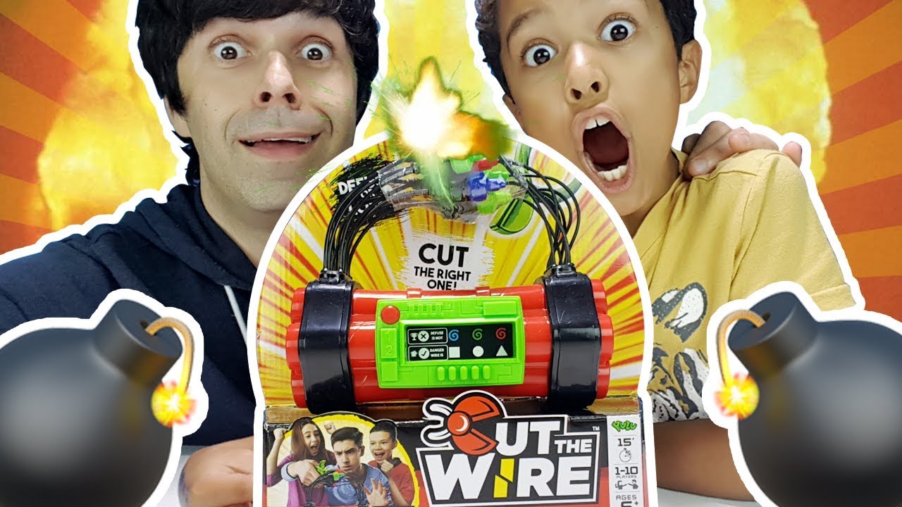 CUT THE WIRE! ✂️💣 Super Fun Family Game! ✳ Sammy Toy Show