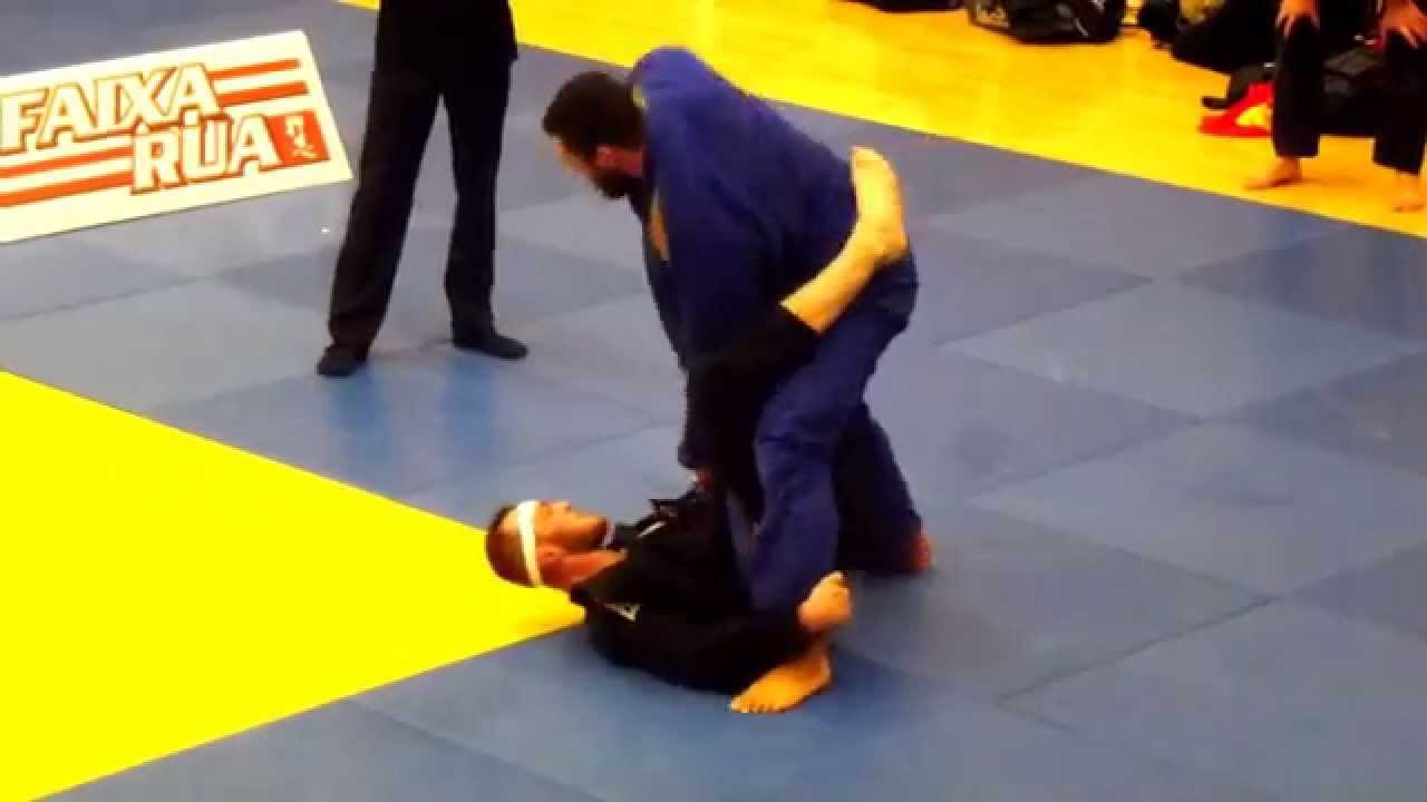 Ashley Amos vs Louis Corazza - FINALS - English BJJ Open 2015 - Blue Adult - Open