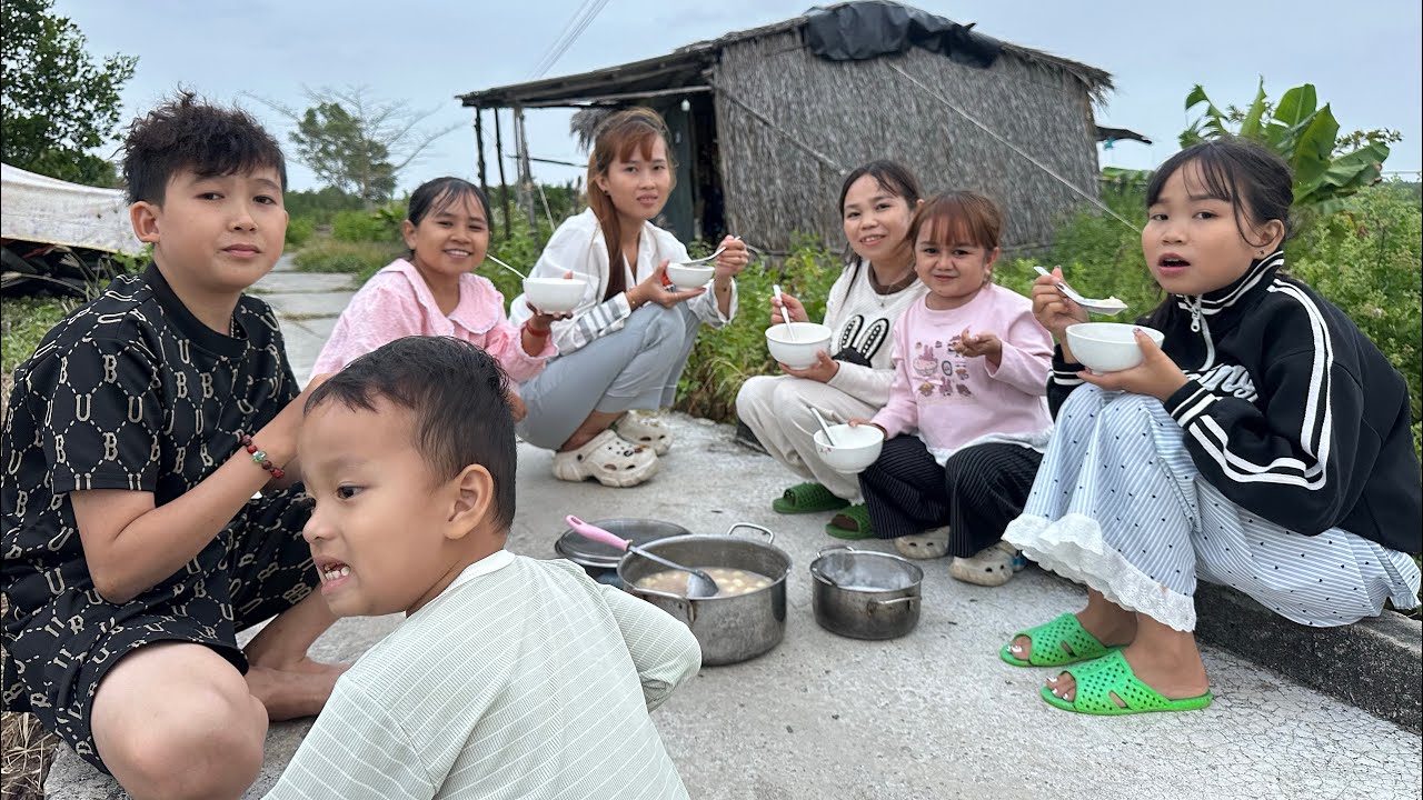 Cả nhóm thưởng thức chè khoai mì ở giũa đường và cái kết || Huyền Hrê 