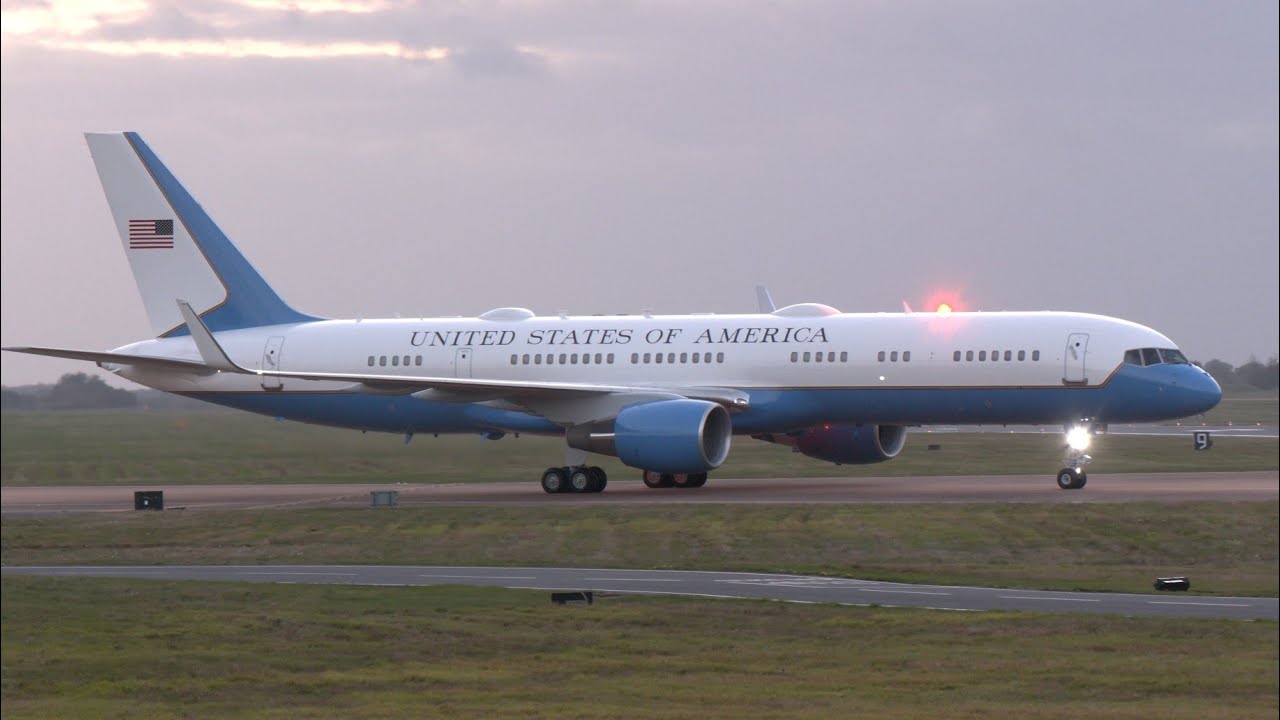 Backup jet for President Trump arrives in England