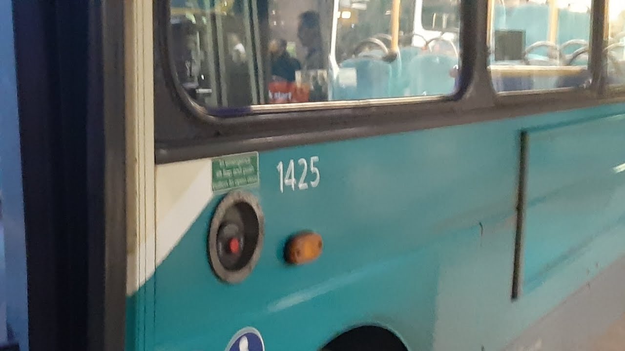 Arriva Redcar based VDL SB200 Wright Pulsar 2 on the 63 to Redcar (1425) (NK09 EKA)