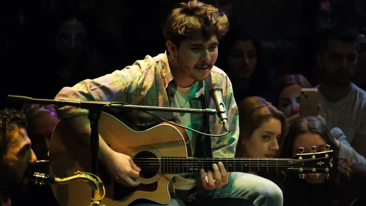 Evrencan Gündüz - Burçak Tarlası Akustik (@Moda Sahnesi Live)