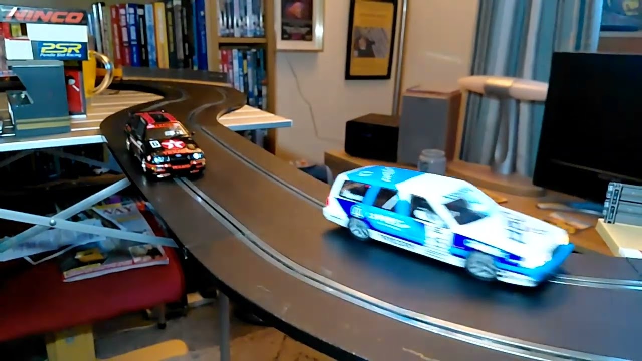 The New Scalextric BTCC Volvo 850 & existing Texaco Ford Sierra in a race. 🏁🏁🏁🏁