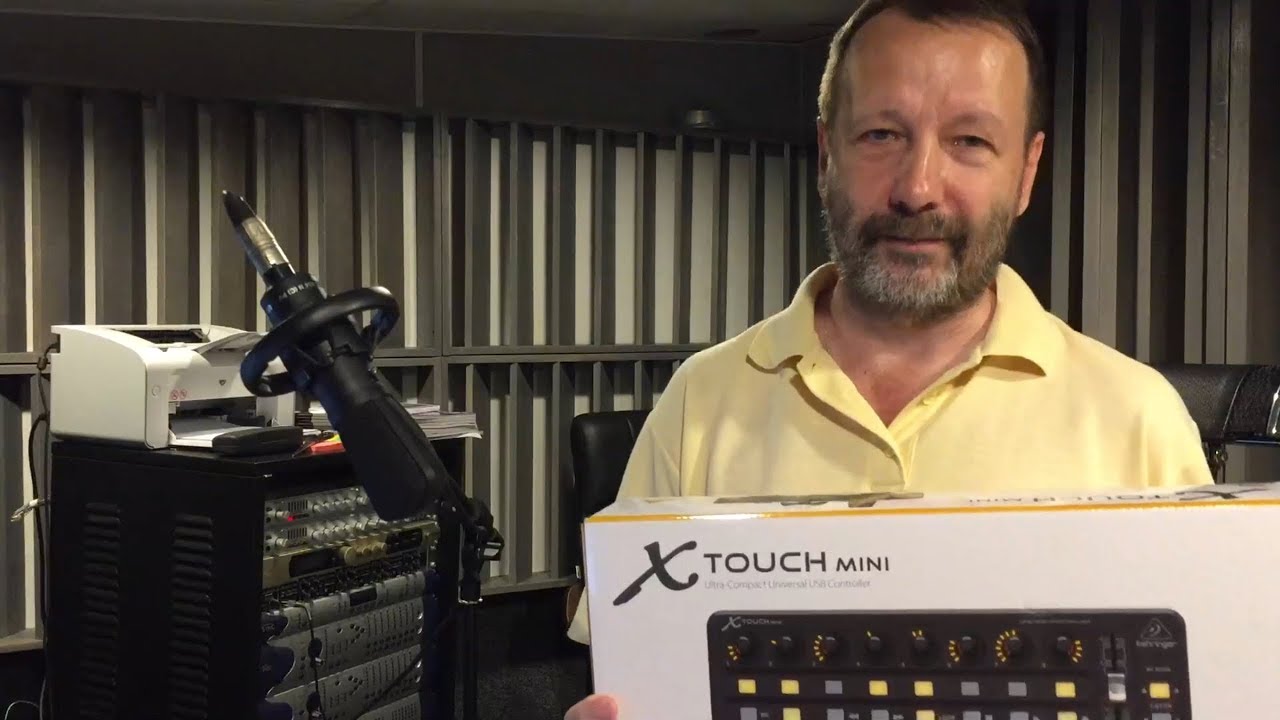 Контроллер Behringer X-Touch mini. Распаковка.