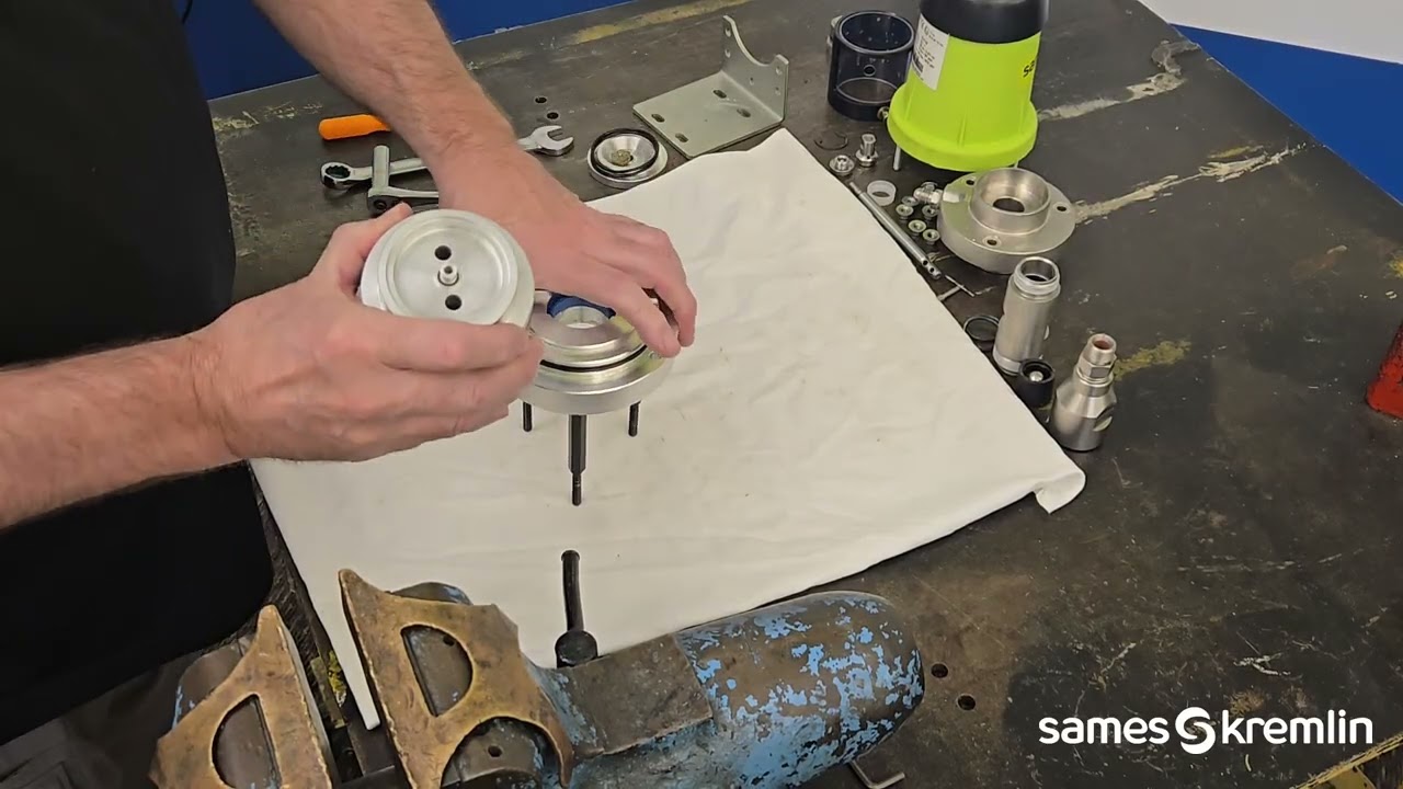 Sames Kremlin-10C18 & 02C85 Air Motor Disassembly