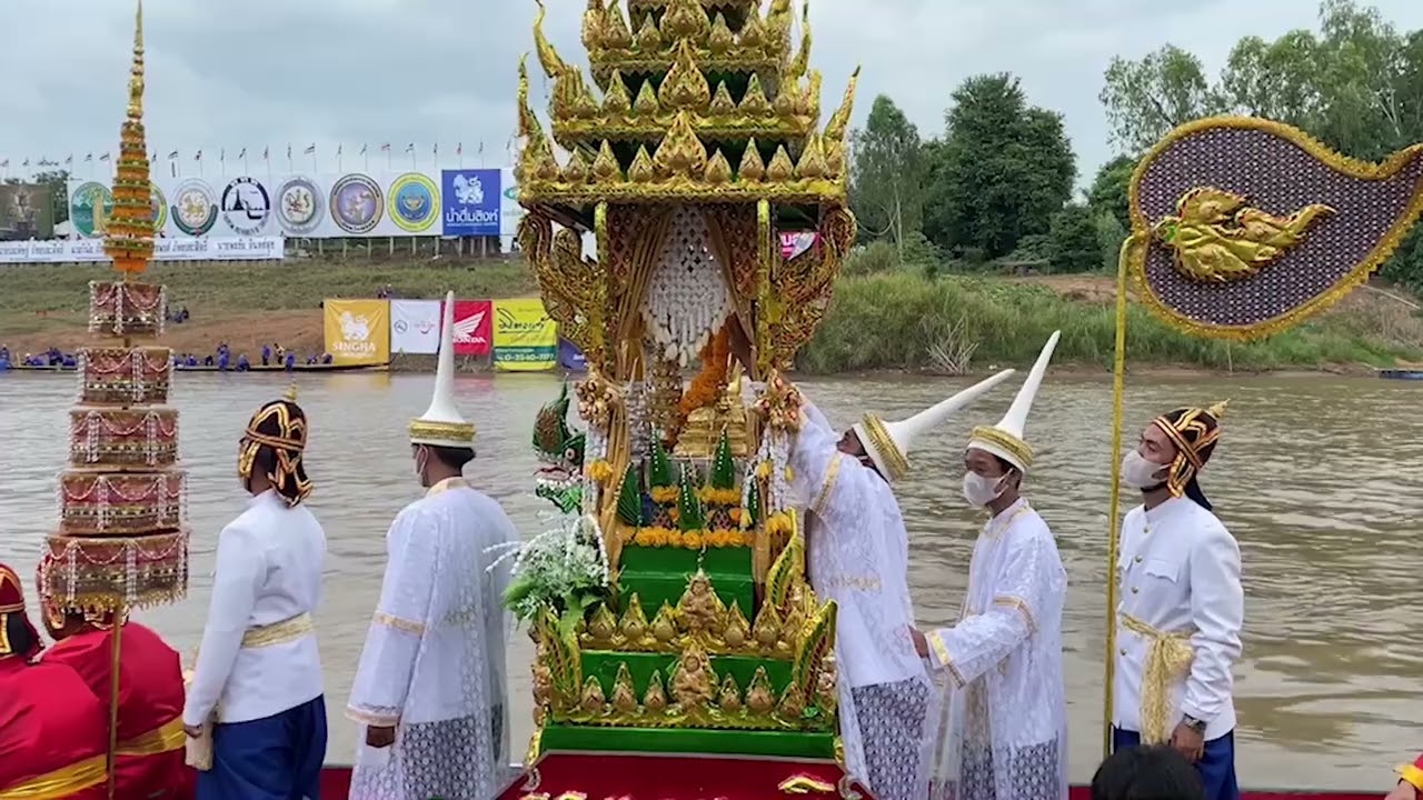 กิจกรรมเห่เรืออนันตนาคราชจำลอง..โรงเรียนตะพานหิน
