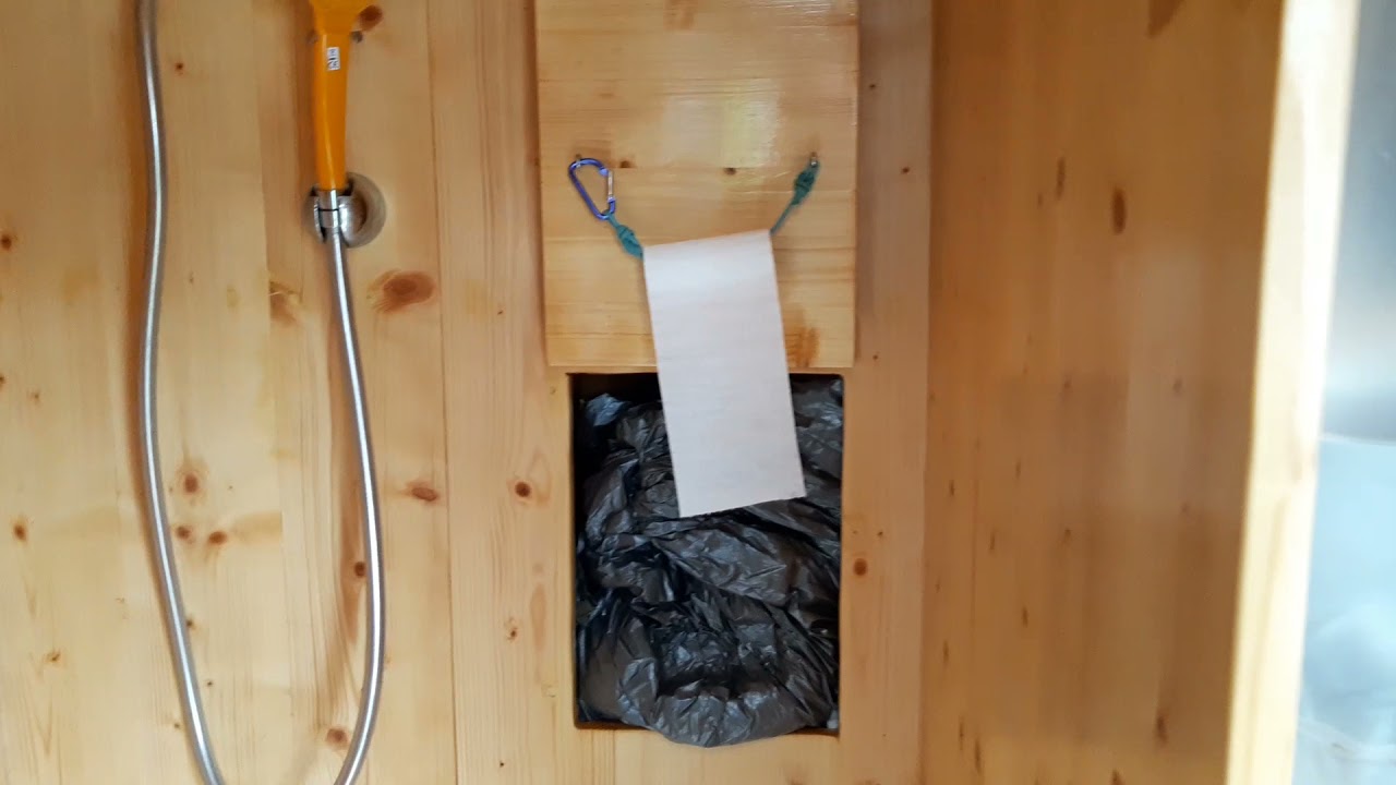 Visite rapide du camion aménagé où je crèche depuis 12 semaines